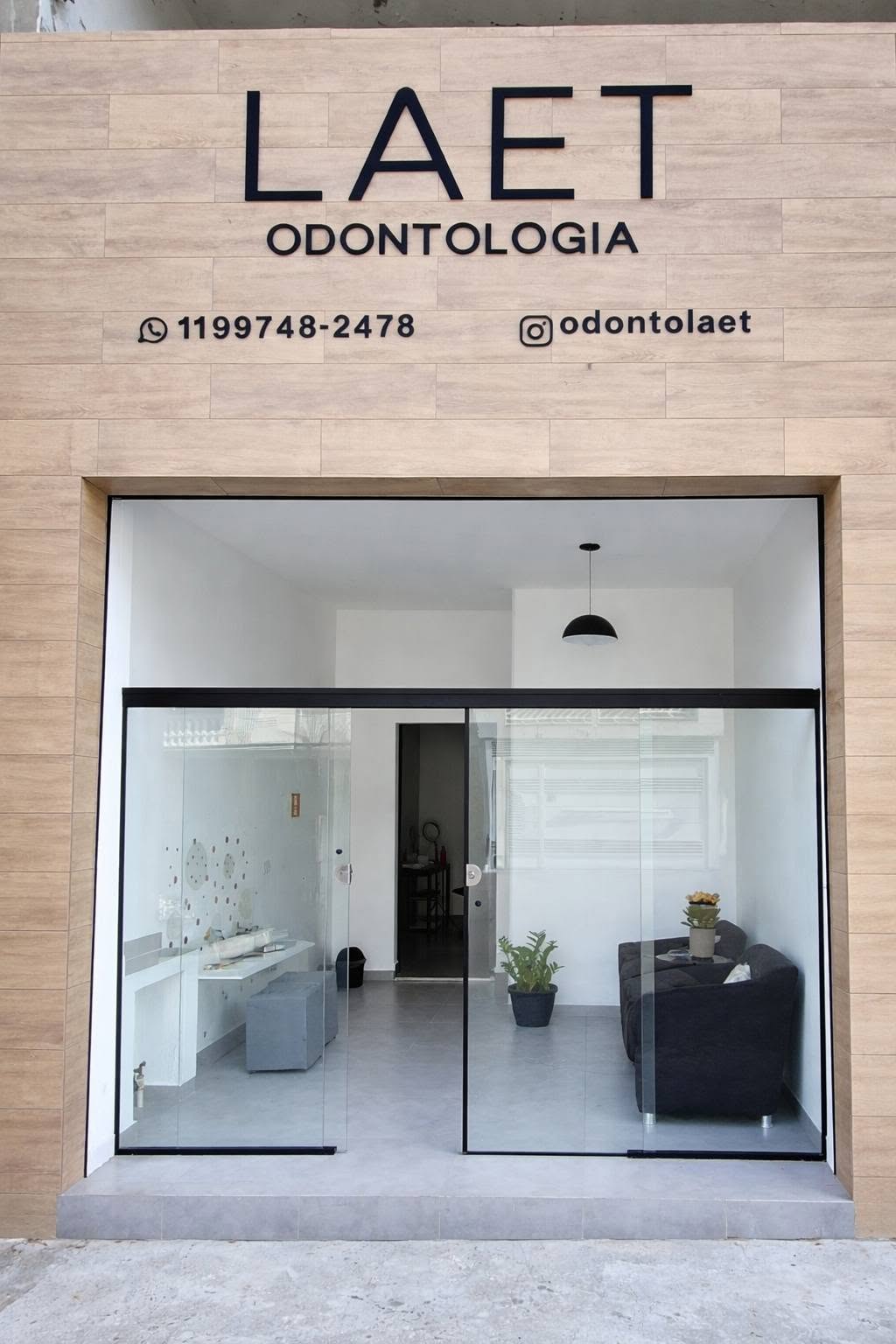 Fachada da Laet Odontologia no Castelo Branco, Ferraz de Vasconcelos